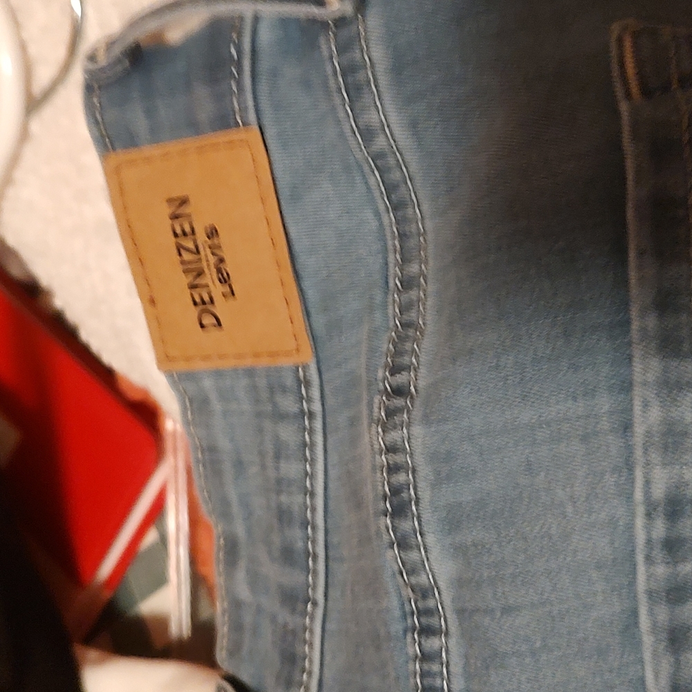 Levis Denizen mid rise skinny jeans light jean color
